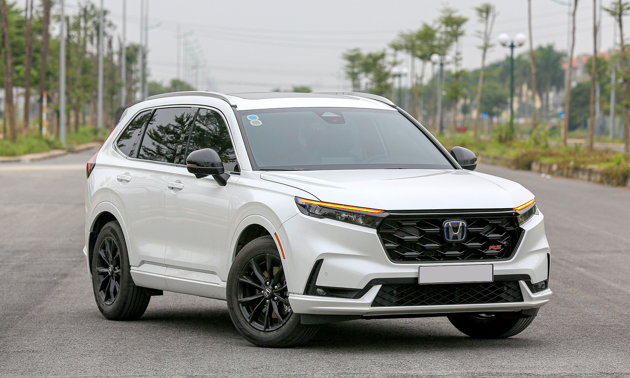 Ôtô hybrid bán nhiều nhất tháng 6 - Honda CR-V lẻ loi giữa toàn xe Toyota