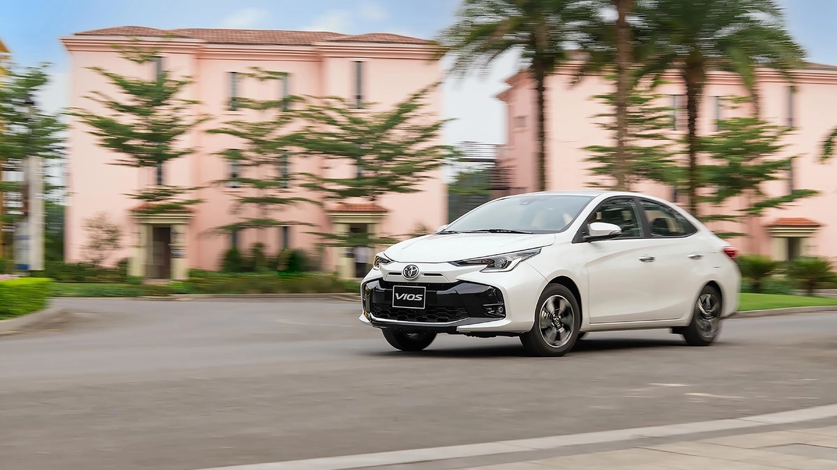Sedan cỡ B nửa đầu 2026: Vios giữ ngôi đầu, City tăng tốc
