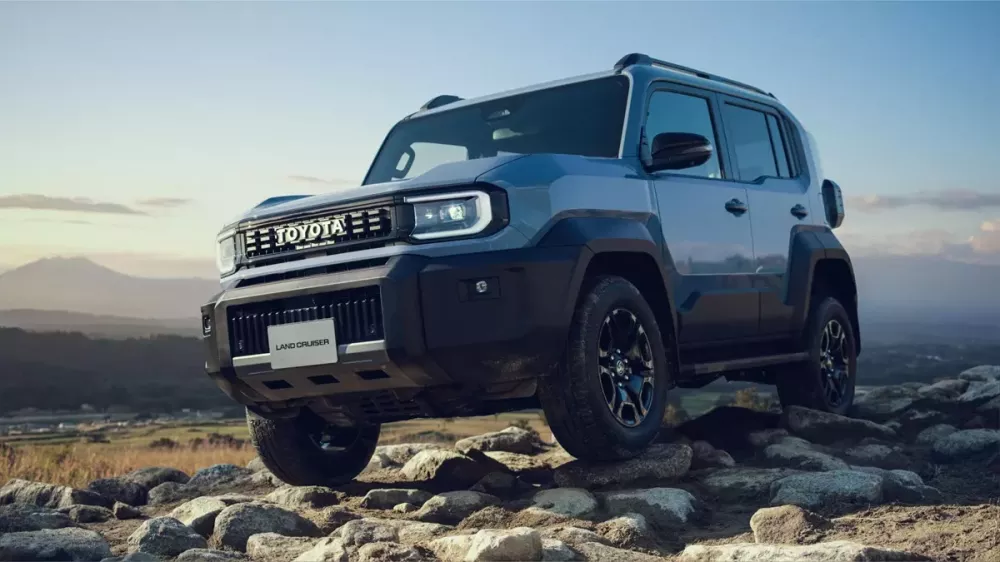 Toyota Land Cruiser FJ được thiết kế vuông vức và thực dụng Toyota Land Cruiser FJ được thiết kế vuông vức và thực dụng