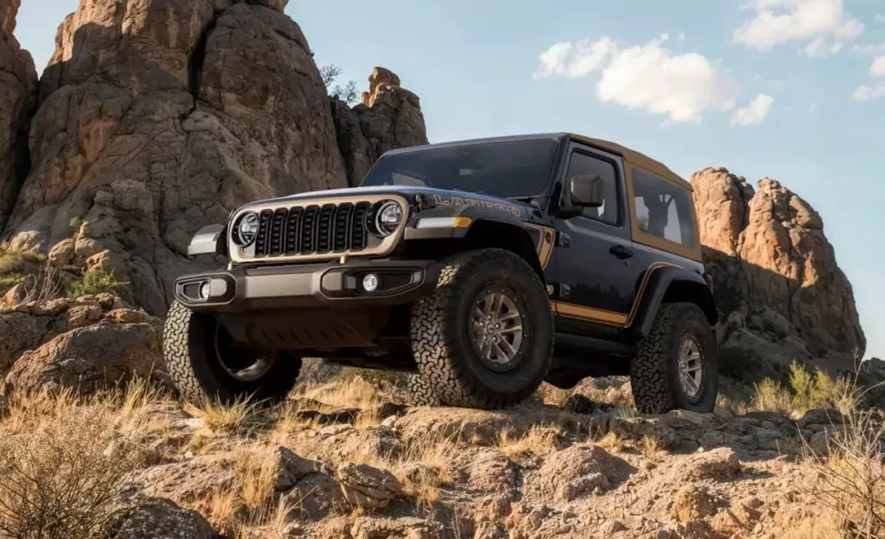 Jeep Wrangler có thêm phiên bản mới với phong cách đậm chất sa mạc Jeep Wrangler có thêm phiên bản mới với phong cách đậm chất sa mạc