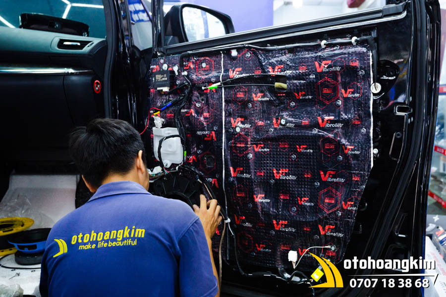 Dán cách âm chống ồn cửa xe ô tô