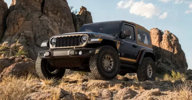 Jeep Wrangler Laredo trình làng: Bản đặc biệt lốp 35 inch đậm chất viễn tây