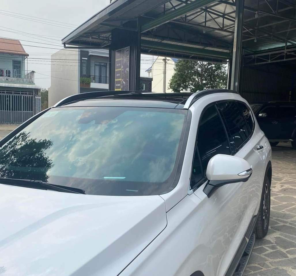 Kính lái(chắn gió)cao cấp màu xanh biển nhạt mã Q70100